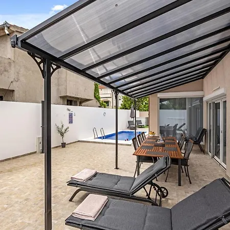 Gorgeous In With Kitchen Holiday home Vodice