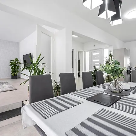 Gorgeous In With Kitchen * Vodice
