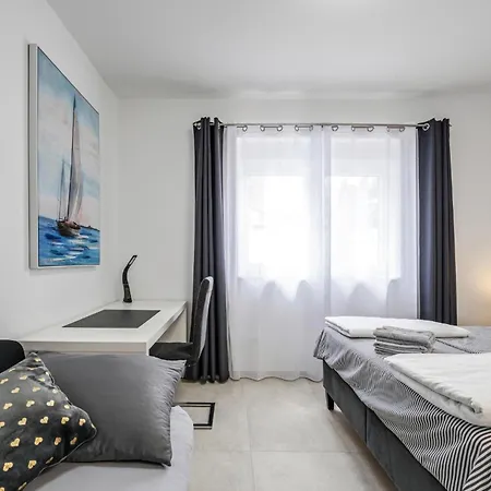 Gorgeous In With Kitchen