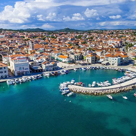 Gorgeous In With Kitchen