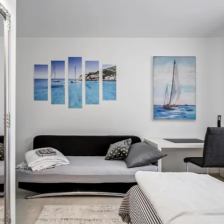 Gorgeous In With Kitchen