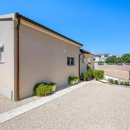 Gorgeous In With Kitchen Vikendica