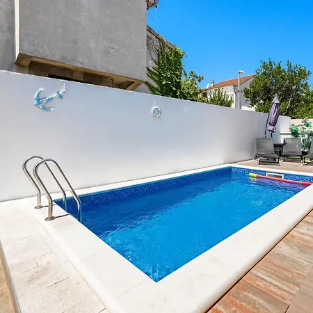 Gorgeous In With Kitchen Dom wakacyjny Vodice