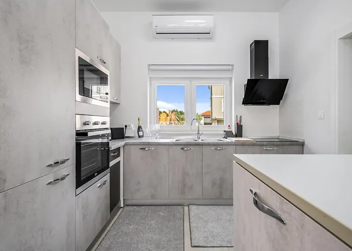 Ferienhaus Gorgeous In With Kitchen