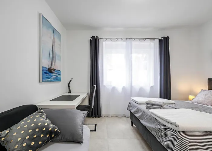 Gorgeous In With Kitchen