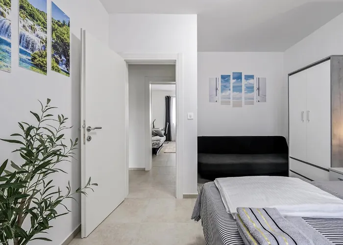 Сasa de vacaciones Gorgeous In With Kitchen Vodice