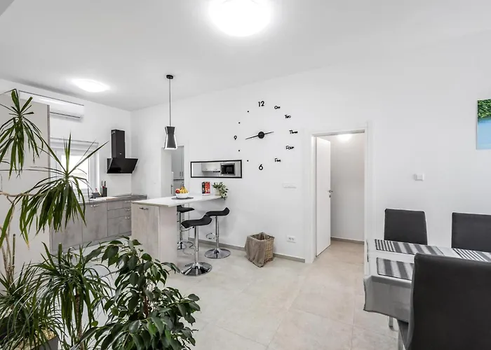 Gorgeous In With Kitchen Сasa de vacaciones Vodice