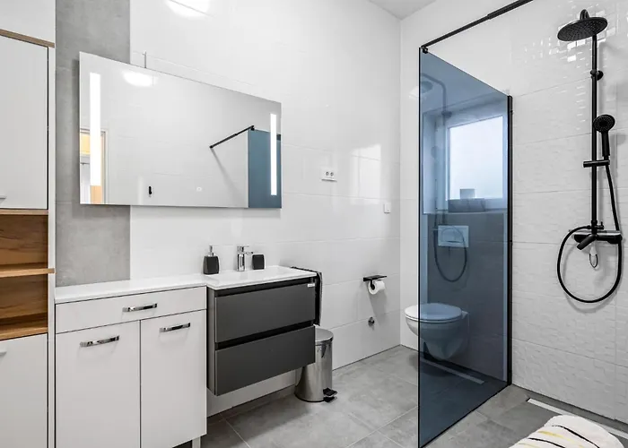 Ferienhaus Gorgeous In With Kitchen *