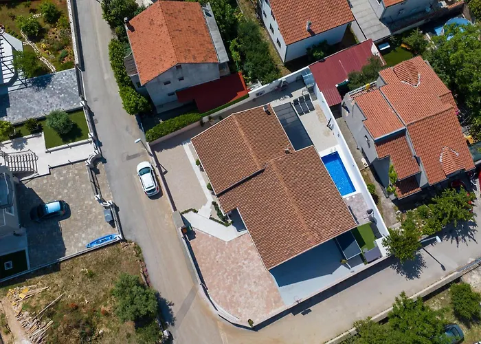 Gorgeous In With Kitchen Vodice