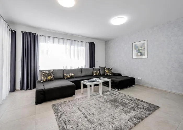 Ferienhaus Gorgeous In With Kitchen